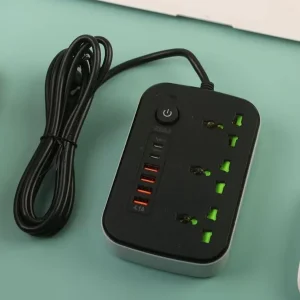 Extensión con Puertos Universales y Puertos USB Tipo A y Tipo C, Color Negro